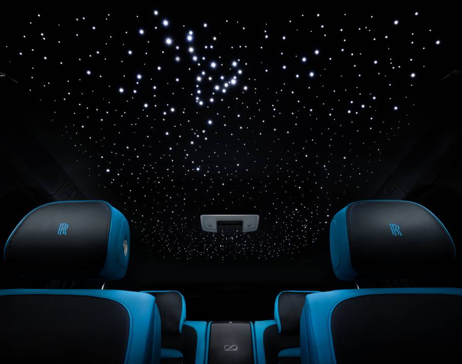 BLACK BADGE GHOST – NỘI THẤT