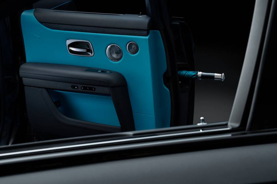 BLACK BADGE GHOST – NỘI THẤT