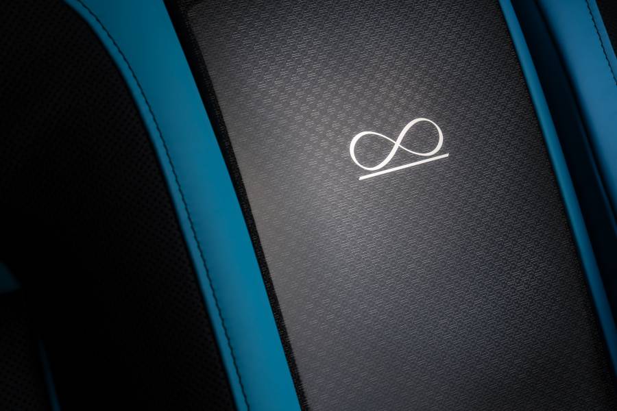 BLACK BADGE GHOST – NỘI THẤT